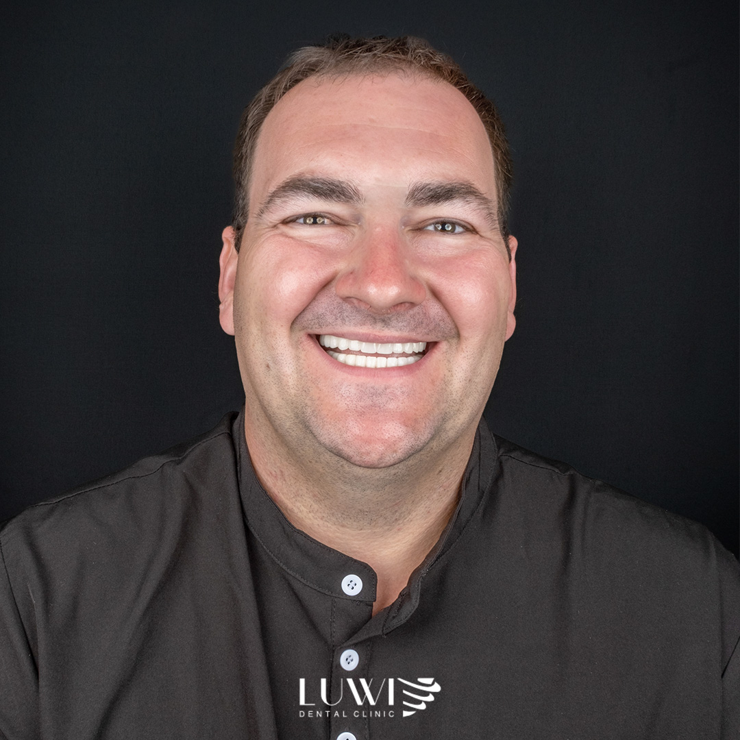 E-Max Crowns - Luwi Dental Clinic